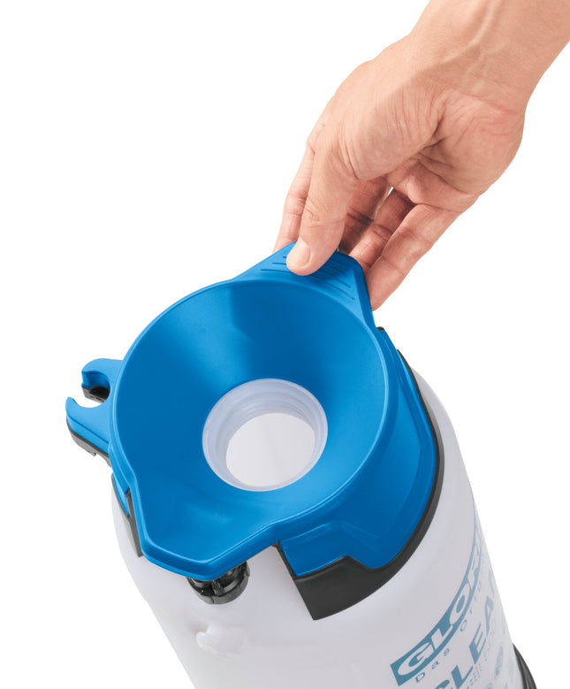 Großer Einfülltrichter mit Griff und Ausgießer am GLORIA CLEAN 500