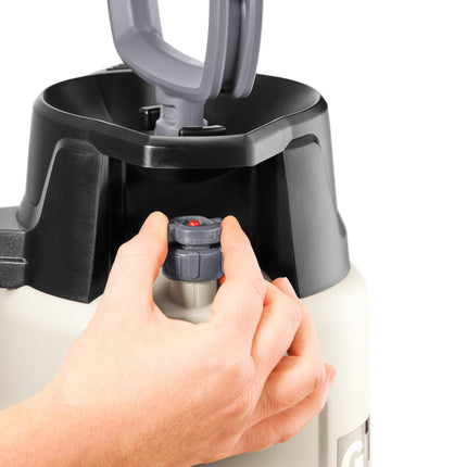 Überdruckventil mit Einhandbedienung am Gloria Pro 500 Spezial-Drucksprühgerät